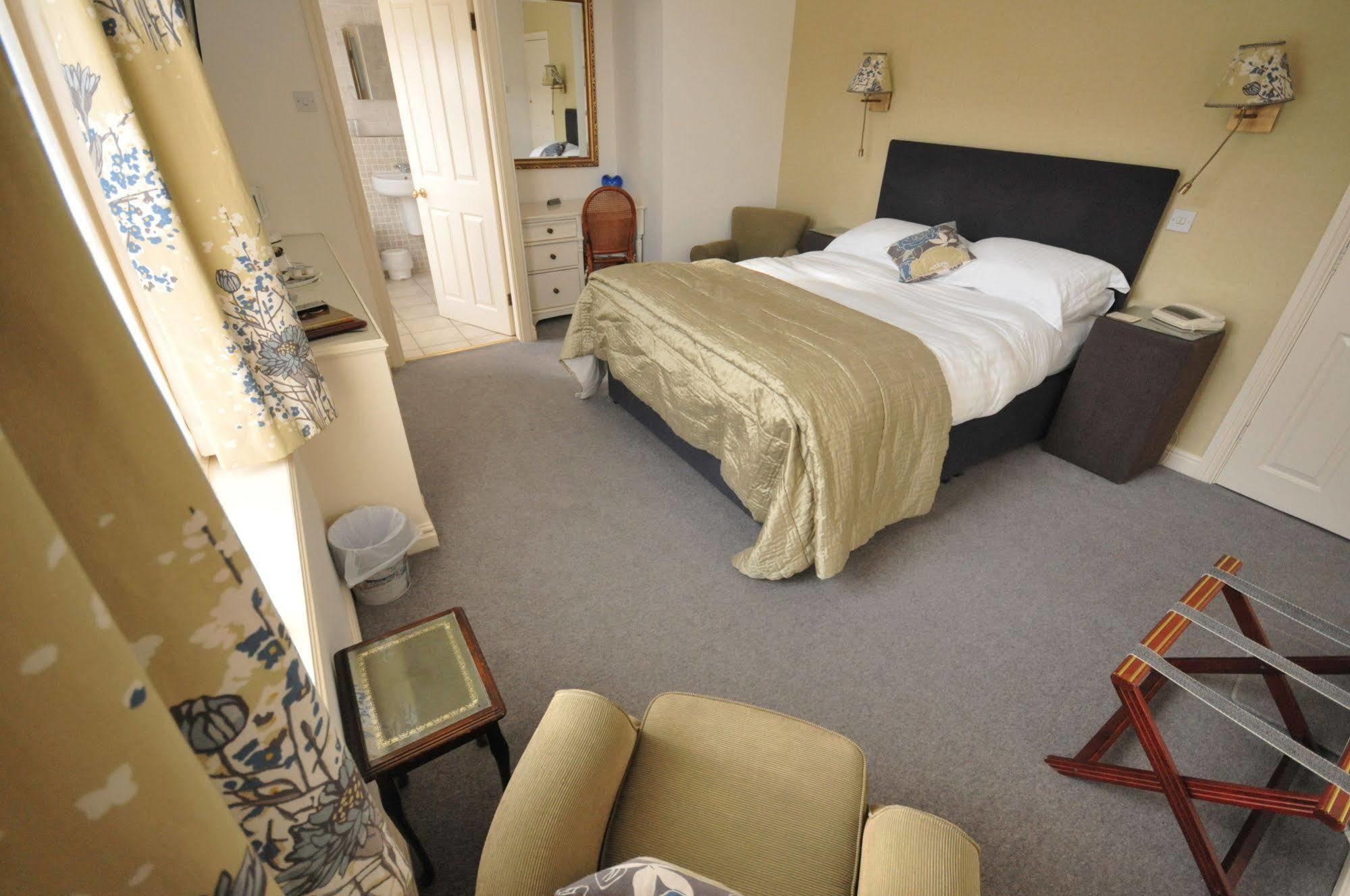 Host & Stay - The Raven Hotel Much Wenlock Exterior foto